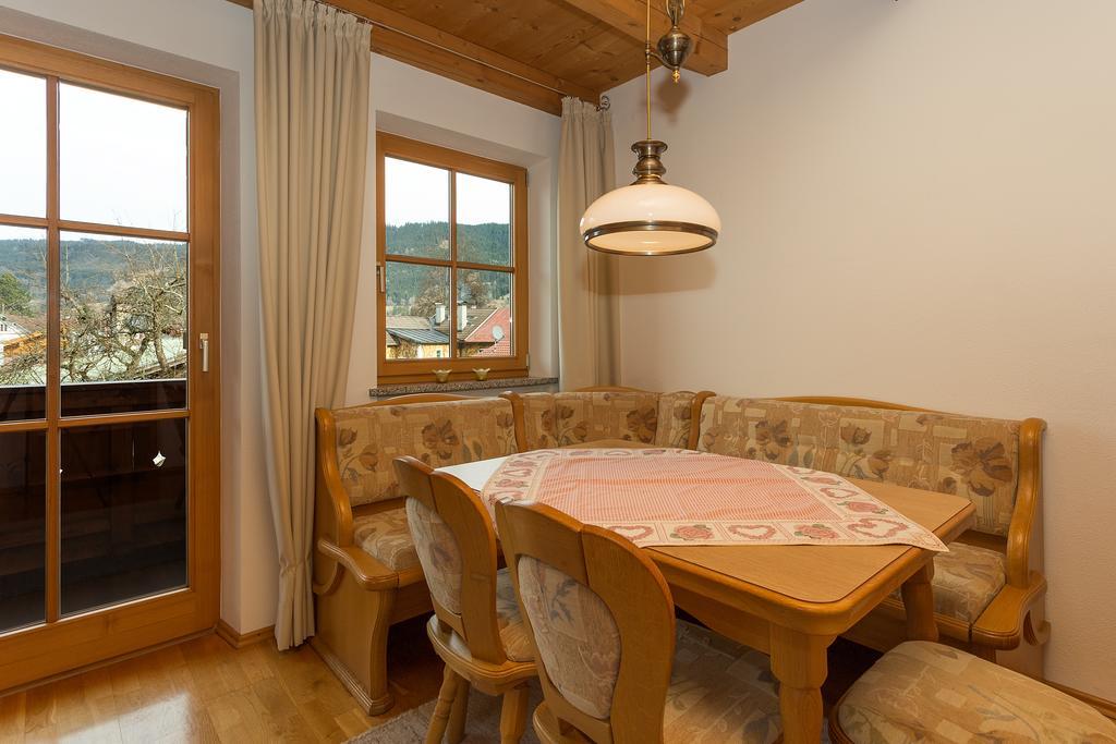 Zum Kirchenbauer Hotell Oberammergau Exteriör bild