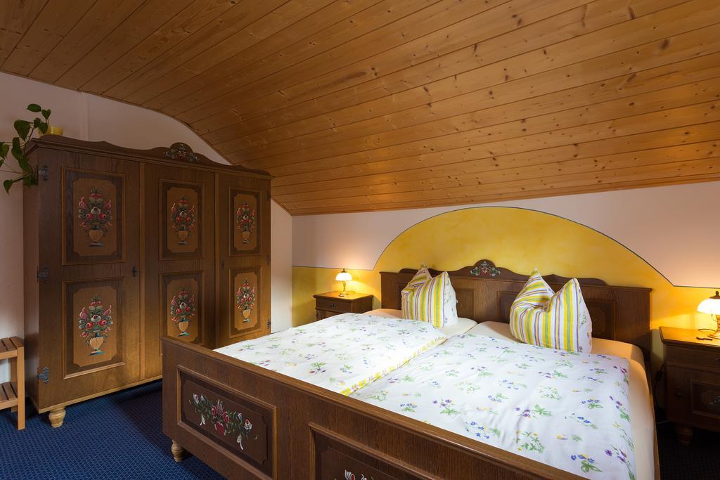Zum Kirchenbauer Hotell Oberammergau Exteriör bild