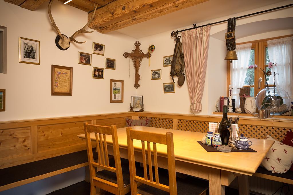 Zum Kirchenbauer Hotell Oberammergau Exteriör bild